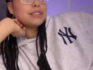 lillytillercam Live Webcam on CamSoda