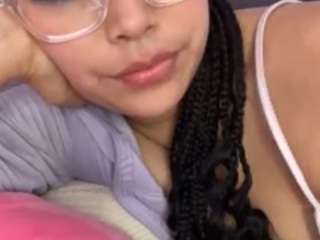 lillytillercam webcam