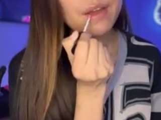 lillytillercam Live Webcam on CamSoda