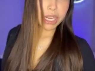 lillytillercam webcam