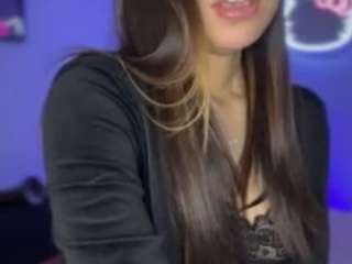 lillytillercam webcam