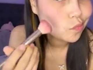 lillytillercam webcam