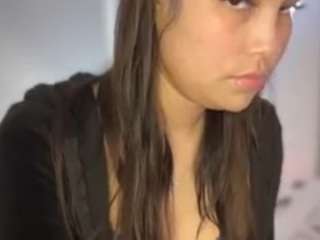 lillytillercam webcam