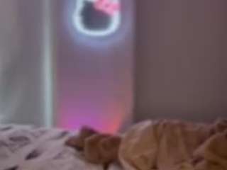 lillytillercam webcam