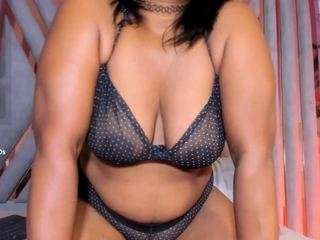 mya-blaze Live Webcam on CamSoda