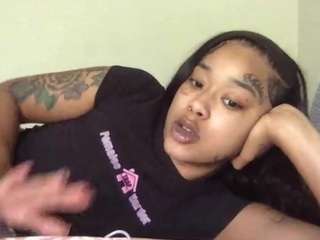 realsooyung Webcam Model Profile