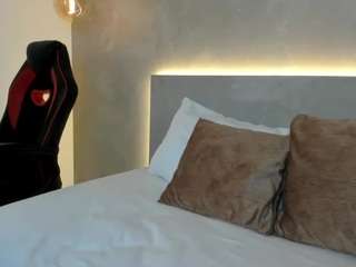 samantha-17 Live Webcam on CamSoda