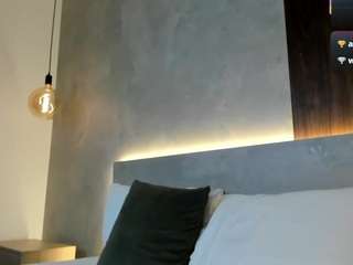 samantha-17 Live Webcam on CamSoda