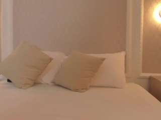 samantha-17 Live Webcam on CamSoda