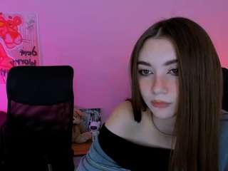 talia-seduce's CamSoda show and profile