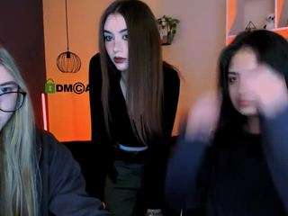 le modèle talia-seduce est en webcam porno dans un show sur le site camsoda, il possède les tags suivants: ahegao,ass,young adult,toys,tiny tits,teen 18,strip,spanking,shaved pussy,pussy,normal,naked,lush,lovense,lesbian,joi,horny,foot fetish,fingering,feet