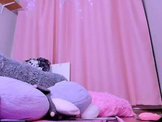 yoi-mika Live Webcam on CamSoda