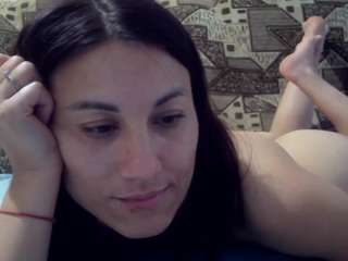 kiss-lovely webcam