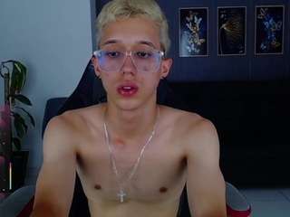 skinnybigc0ck20