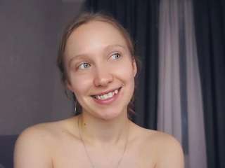 tiensaucer's CamSoda show and profile