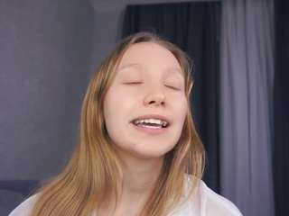 tiensaucer Live Webcam on CamSoda