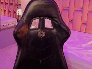 zharalux's profile image