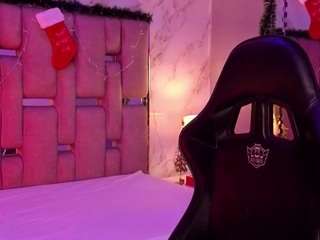 zharalux Live Webcam on CamSoda