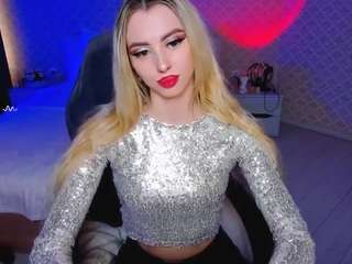 emluna Live Webcam on CamSoda