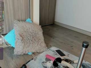 helenacole's CamSoda show and profile