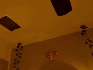 isabella-flowers webcam