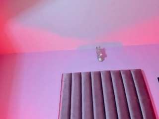 isabella-flowers's CamSoda show and profile