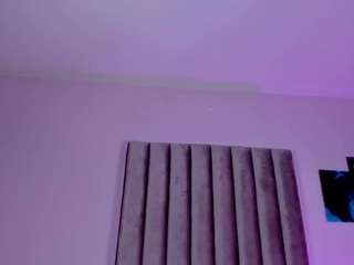 isabella-flowers Live Webcam on CamSoda