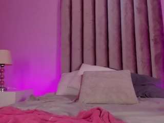 Isabella-Flowers live cam