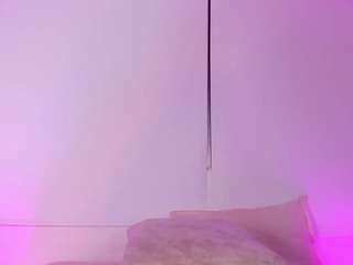 Isabella-Flowers live cam preview