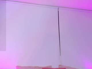 Isabella-Flowers live cam preview