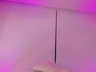 Isabella-Flowers live cam preview