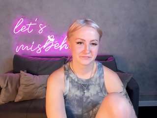 joyce-howard Live Webcam on CamSoda