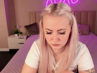 joyce-howard Live Webcam on CamSoda