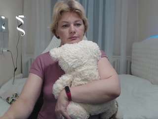 ladyelina camsoda