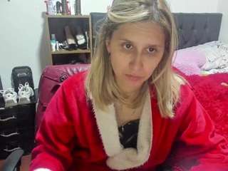 laurenashlee, female webcam model,  years old, on live webcam