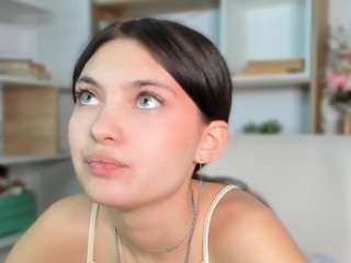 lennalalone Live Webcam on CamSoda