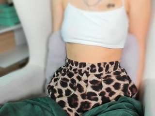 lennalalone Live Webcam on CamSoda