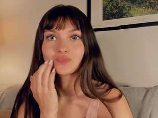 LennaLalone live cam preview