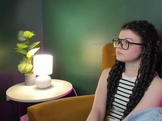 suzane-martin Live Webcam on CamSoda