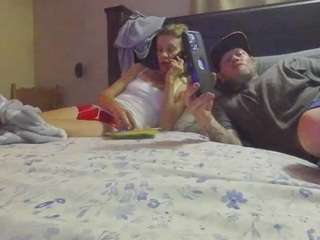 funcouple42 Live Webcam on CamSoda