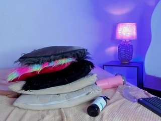 hailey-hadid Live Webcam on CamSoda