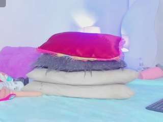  hailey-hadid chat room