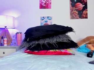 hailey-hadid's CamSoda show and profile