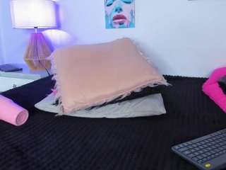 hailey-hadid live webcam show