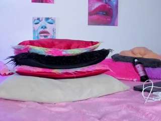 hailey-hadid's live room
