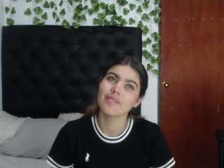 isa06's CamSoda show and profile