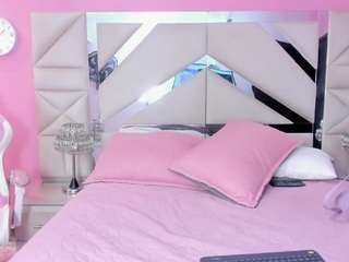 isa06 Live Webcam on CamSoda