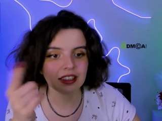 nora-blossom's live room