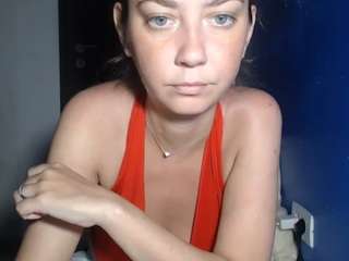 petite-danielle live webcam show