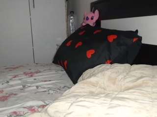petite-danielle live webcam show